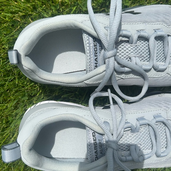 Men’s Under Armour Charged Assert 9.5 Wide (4E) Running Shoes NWOT - Picture 3 of 6